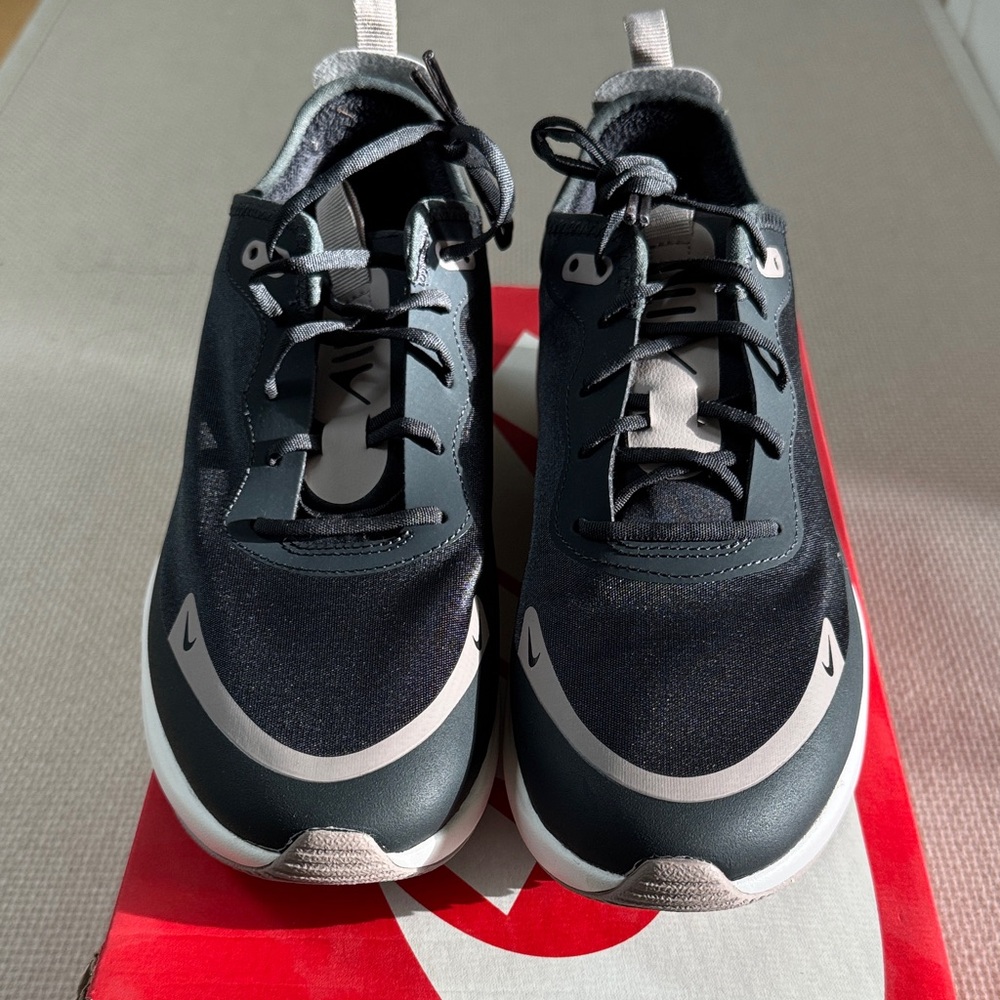 Nike Dark Blue/Navy Black Sneakers